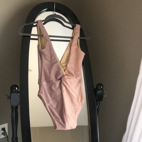 Gold dust luxe shimmer swimsuit - Picture 3 of 4